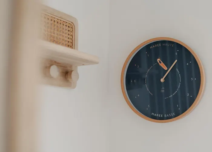 Grange Petite Brise Bord De *